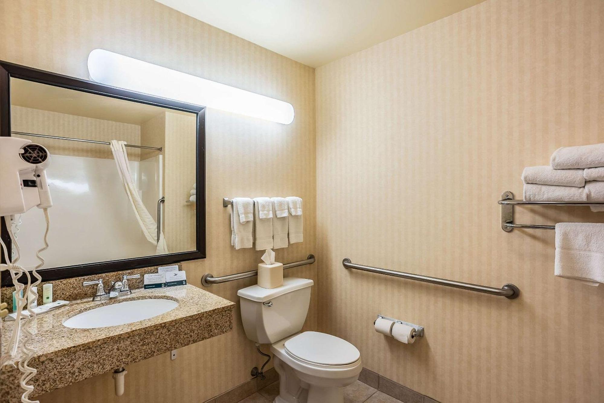 Quality Inn & Suites Hannibal Zewnętrze zdjęcie