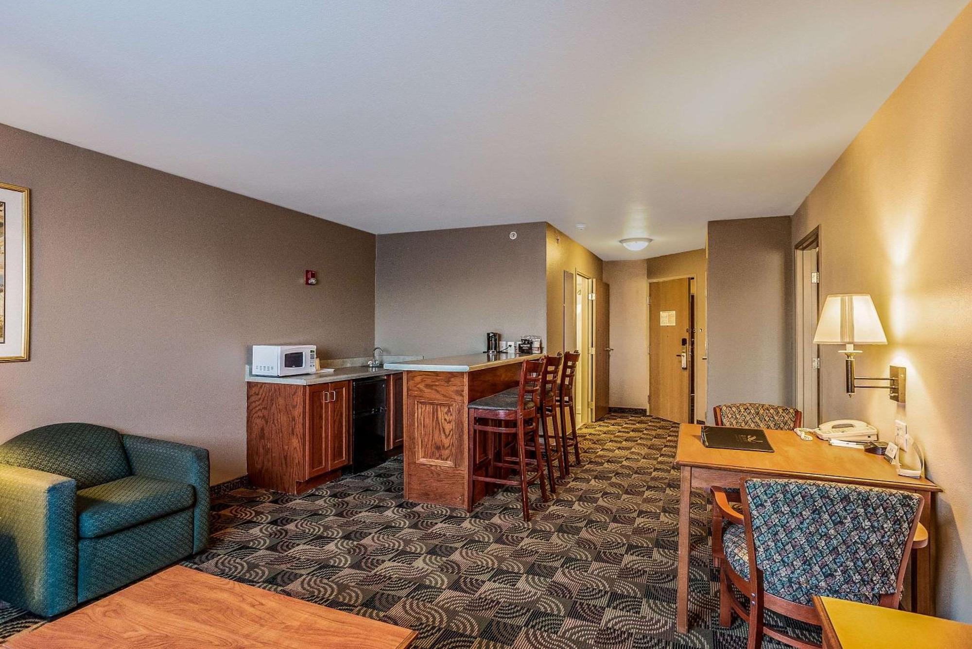 Quality Inn & Suites Hannibal Zewnętrze zdjęcie