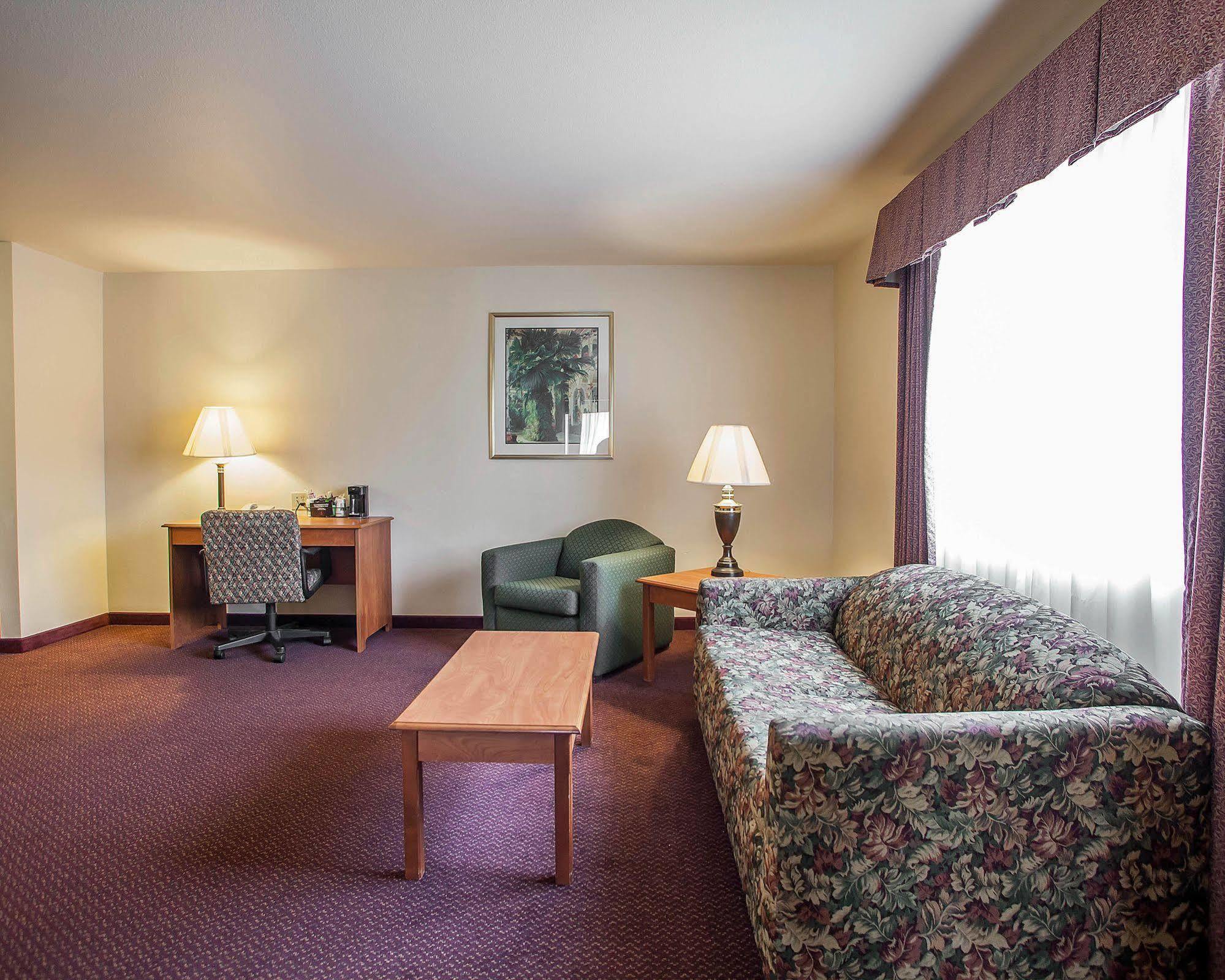 Quality Inn & Suites Hannibal Zewnętrze zdjęcie